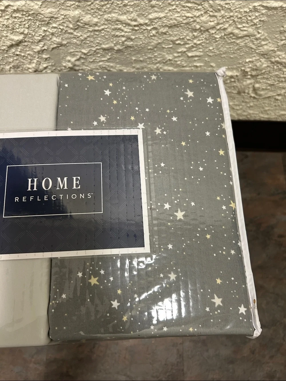 HOME REFLECTIONS Grey & Star Pattern 2 KING SIZE SHEET SETS FACTORY FRESH NEW